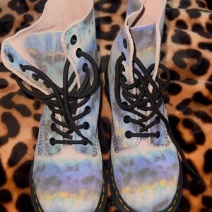 Stylish Tie-Dye Women's Boots